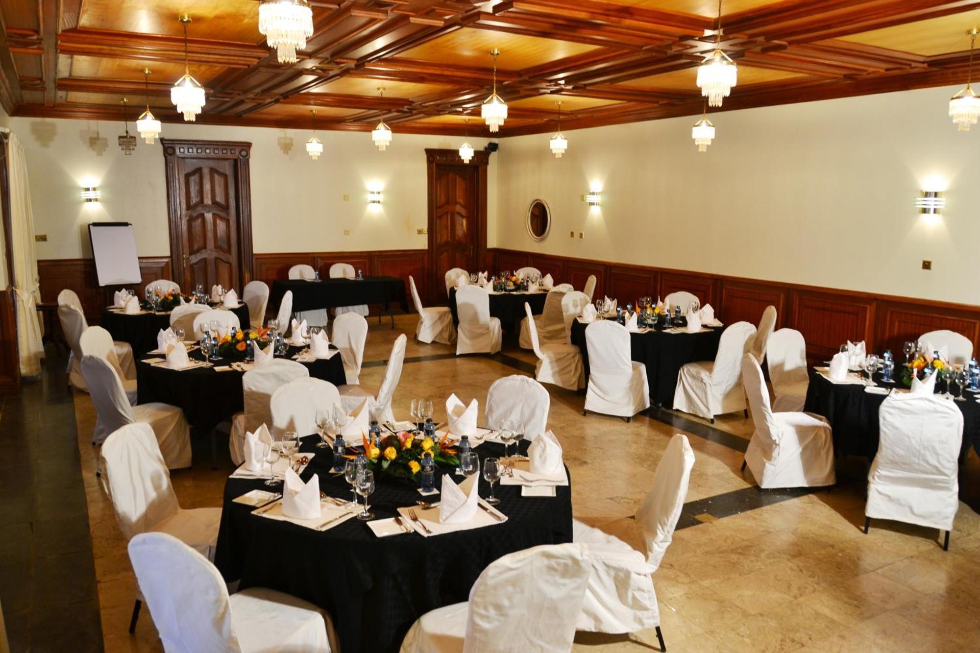 Muthu Sovereign Suites & Spa, Limuru Road, Nairobi Exterior photo
